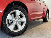 ボルボ XC60 プラス B5_RHD(AT_2.0)