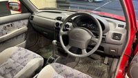 日産 マーチ
