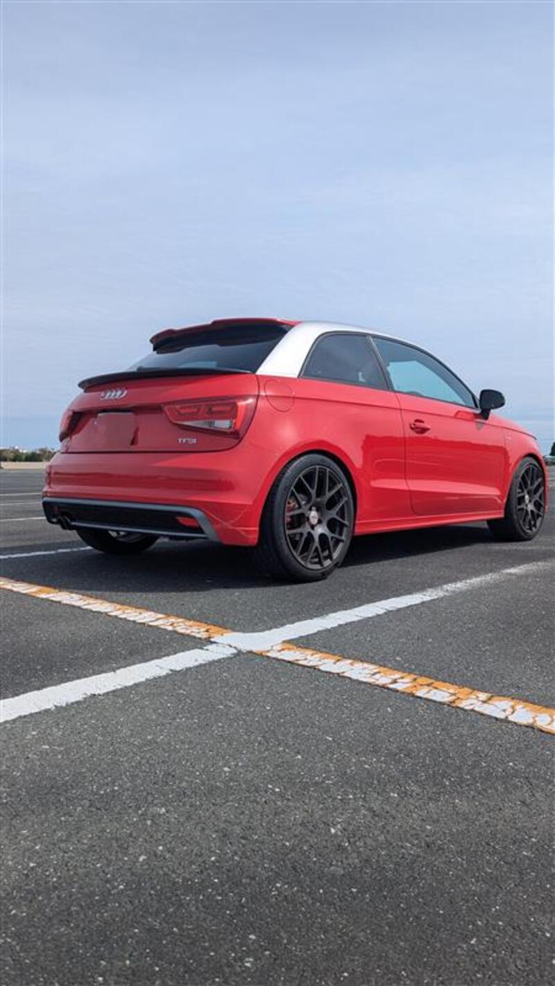 アウディ A1 アーバンレーサーリミテッド_RHD(AT_1.4)