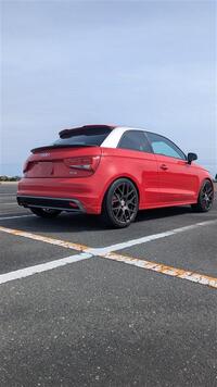 アウディ A1 アーバンレーサーリミテッド_RHD(AT_1.4)