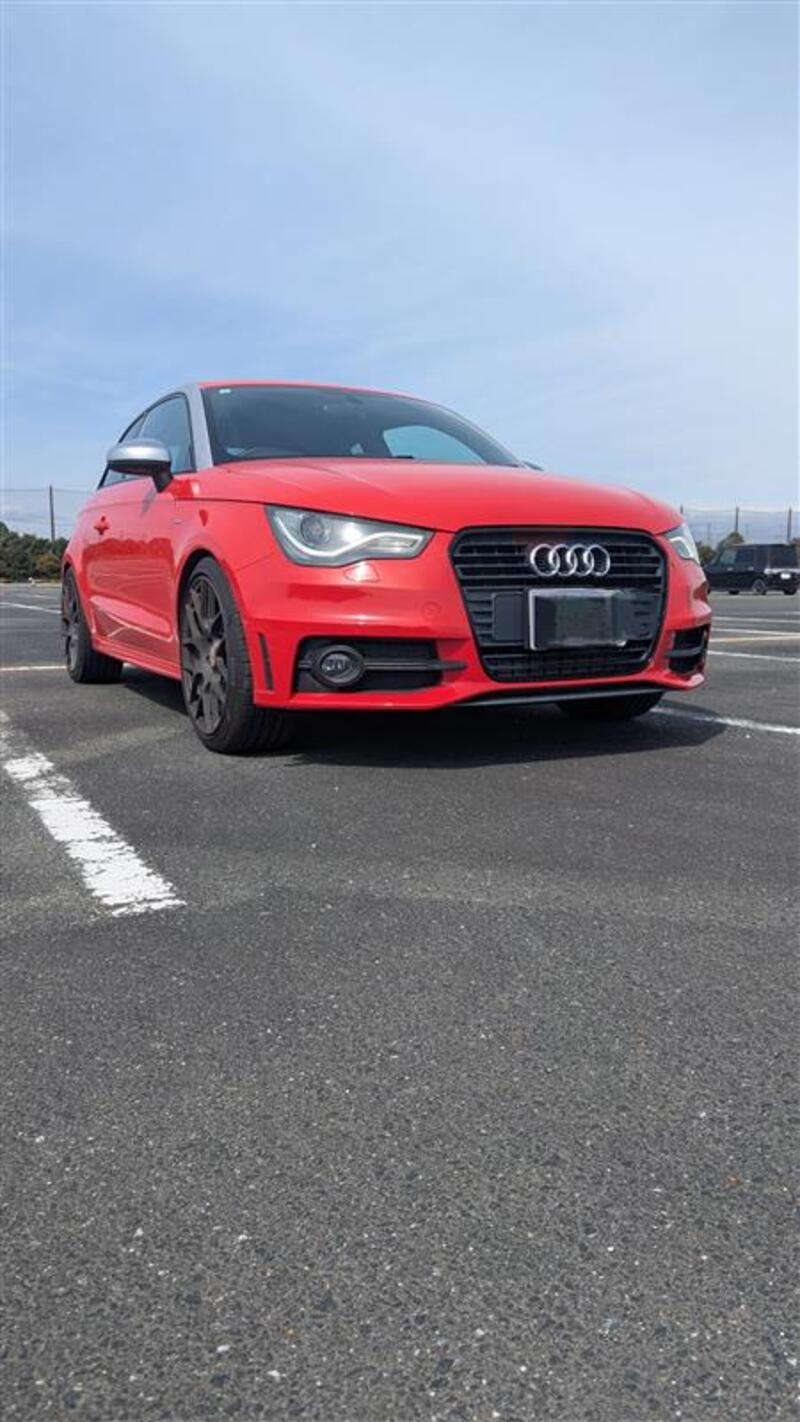 アウディ A1 アーバンレーサーリミテッド_RHD(AT_1.4)