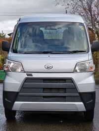 ダイハツ ハイゼットカーゴ デラックス“SA III”・ハイルーフ_4WD(AT_0.66)