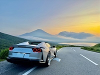 フェラーリ 812GTS 812GTS_LHD(F1DCT_6.5)