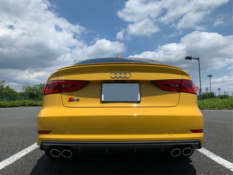 アウディ S3（セダン） セダン YANASE 100th limited edition ポルシェ スピードイエロー_RHD_4WD(AT_2.0)