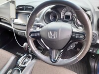 ホンダ フィットシャトル ハイブリッド ハイブリッド スマートセレクション(CVT_1.3)