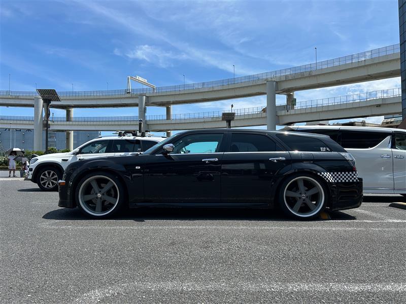 クライスラー 300C ツーリング ツーリング5.7 HEMI_RHD(AT_5.7)