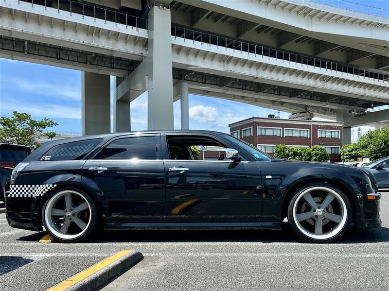 クライスラー 300C ツーリング ツーリング5.7 HEMI_RHD(AT_5.7)