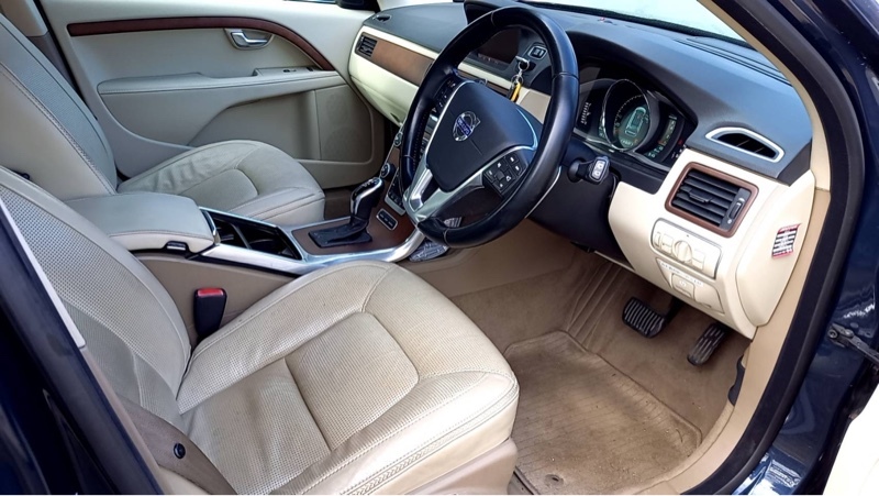ボルボ XC70 T6 AWD_RHD_AWD(AT_3.0)