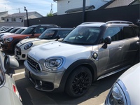 ミニ MINI Crossoverハイブリッド クーパー SE クロスオーバー オール4_RHD_4WD(AT_1.5)