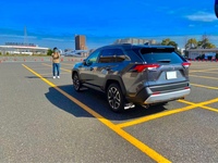 トヨタ RAV4 アドベンチャー_4WD(CVT_2.0)