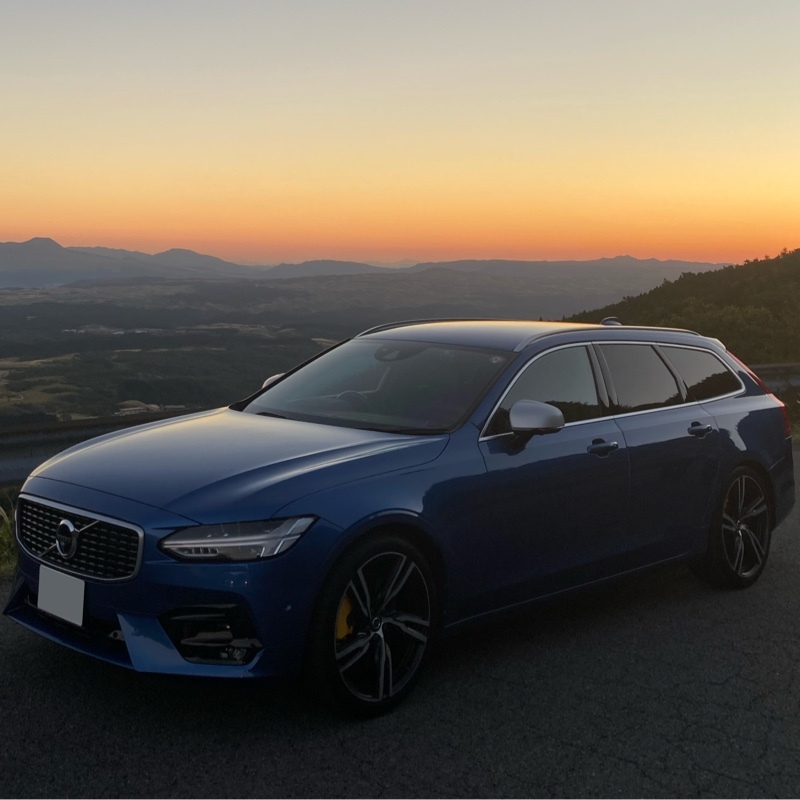 ボルボ V90 T6 AWD Rデザイン_RHD_AWD(AT_2.0)