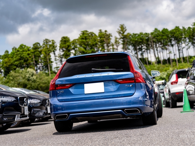 ボルボ V90 T6 AWD Rデザイン_RHD_AWD(AT_2.0)