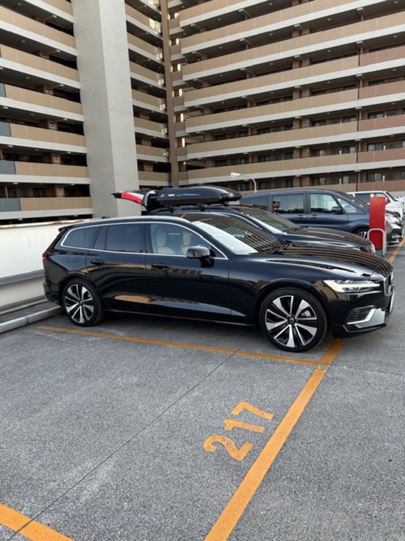ボルボ V60 プラグインハイブリッド リチャージプラグインハイブリッド T6 AWD インスクリプション_RHD_AWD(AT_2.0)