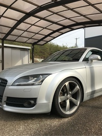 アウディ TT クーペ クーペ 2.0 TFSI_RHD(AT_2.0)