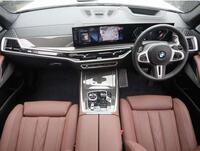 BMW X7 M60i xドライブ_RHD_4WD(AT_4.4)