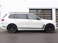 BMW X7 M60i xドライブ_RHD_4WD(AT_4.4)