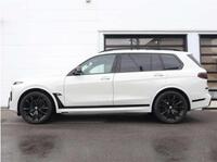 BMW X7 M60i xドライブ_RHD_4WD(AT_4.4)