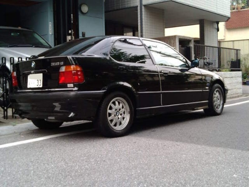 BMW 3シリーズ ハッチバック 318ti_compact_plus_RHD(AT_1.8)