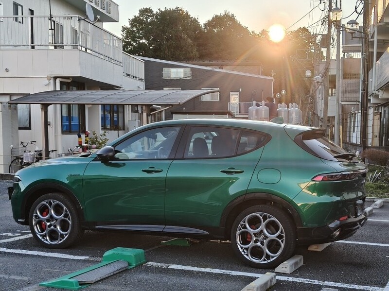 アルファロメオ トナーレ プラグインハイブリッド Q4 ヴェローチェ_RHD_4WD(AT_1.3)