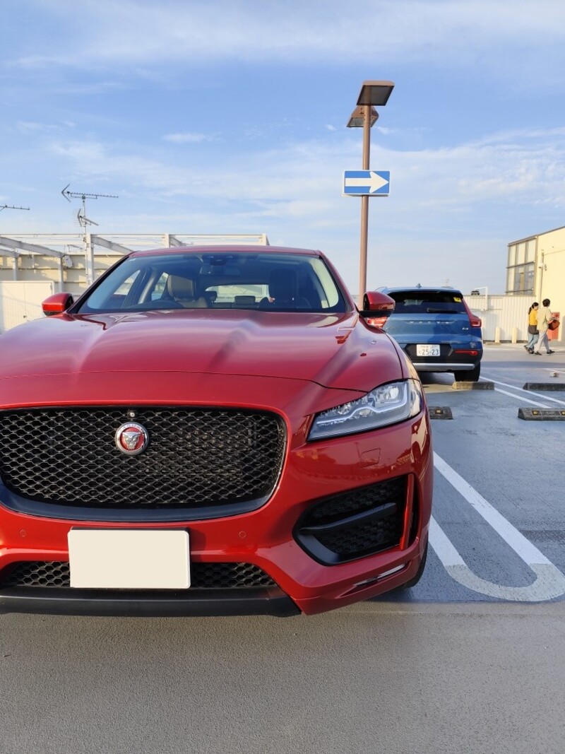 ジャガー F-PACE 20d Rスポーツ_RHD_AWD(AT_2.0)