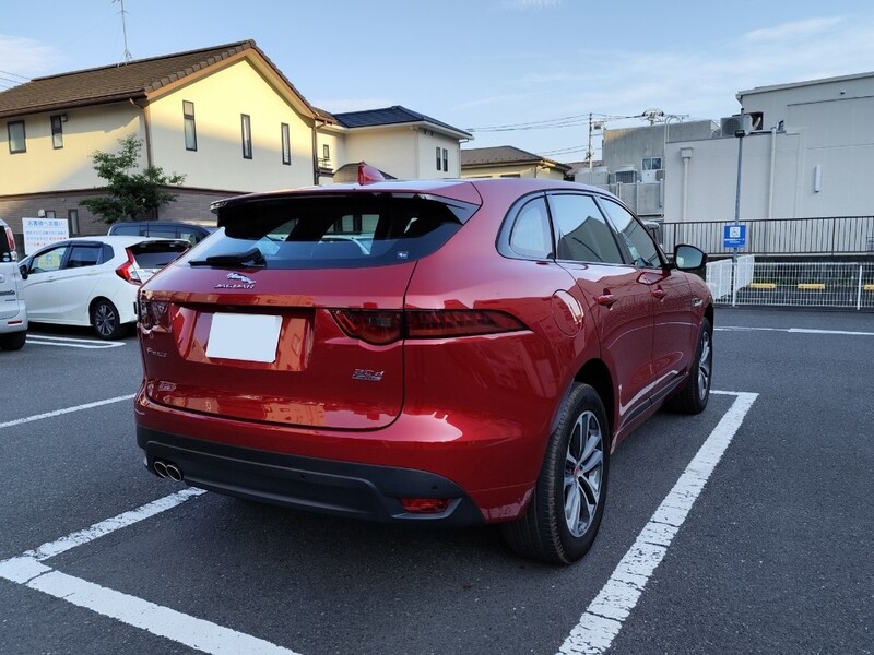ジャガー F-PACE 20d Rスポーツ_RHD_AWD(AT_2.0)