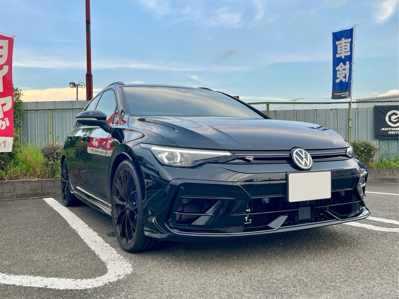 フォルクスワーゲン ゴルフ R ヴァリアント R ブラックスタイル_RHD_4WD(DSG_2.0)