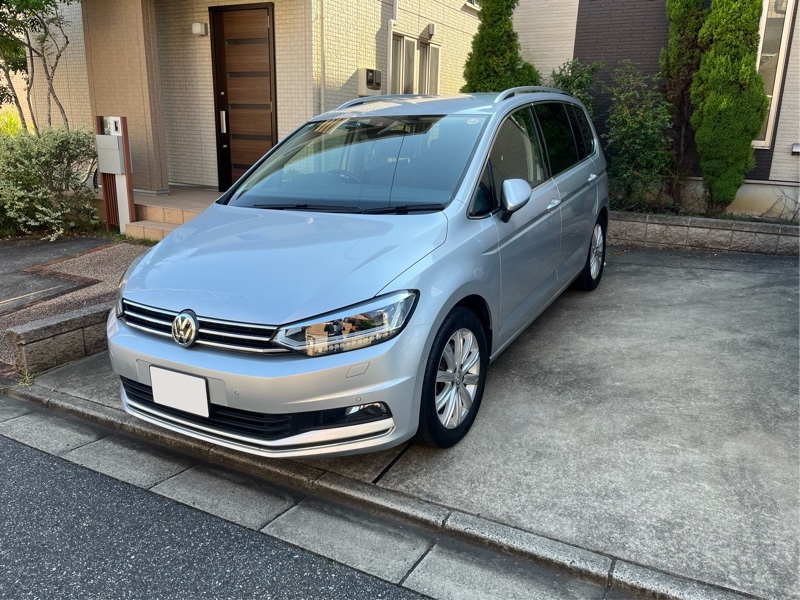 フォルクスワーゲン ゴルフトゥーラン TDI ハイライン_RHD(DSG_2.0)