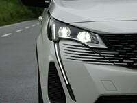 プジョー 3008 PHEV GT ハイブリッド4_RHD_4WD(EAT_1.6)