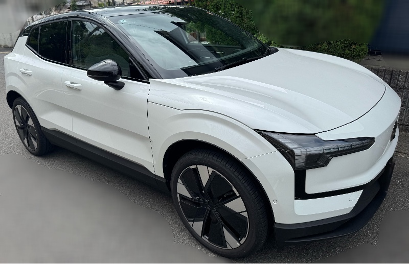 ボルボ EX30 ウルトラ シングルモーター エクステンデッドレンジ_RHD