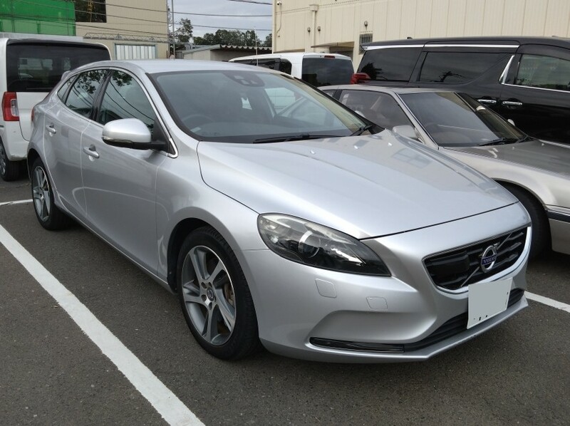 ボルボ V40 D4 SE_RHD(AT_2.0)