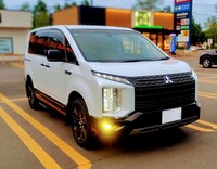 三菱 デリカD:5 シャモニー(電動サイドステップ非装着車)_8人乗り_4WD(AT_2.3)