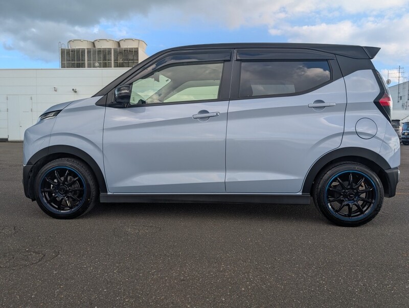 三菱 eKクロス G(CVT_0.66)