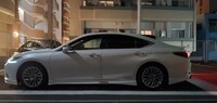 レクサス ESハイブリッド 300h“バージョンL”(CVT_2.5)