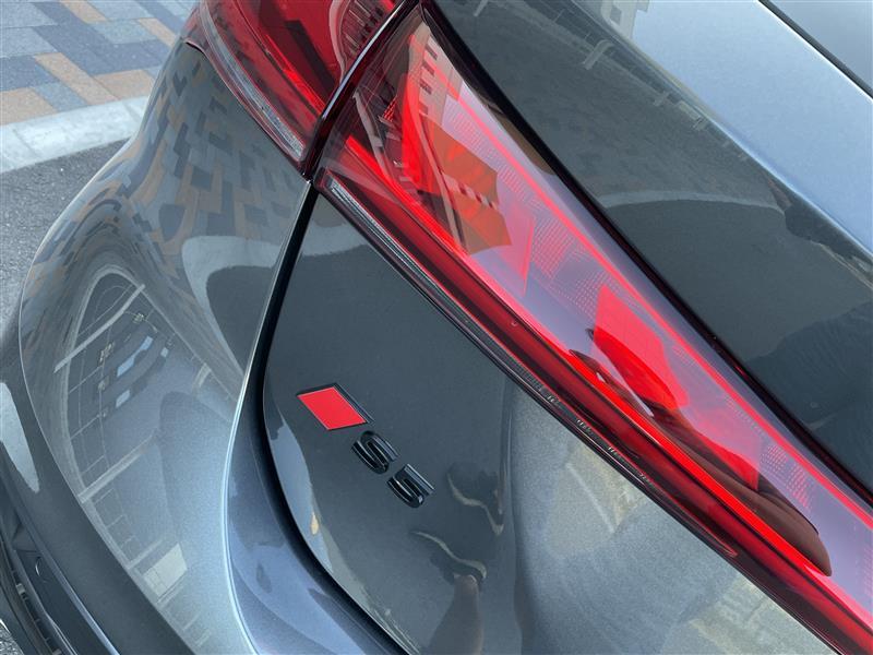アウディ S5 アバント (ワゴン) S5 アバント_RHD_4WD(Sトロニック_3.0)