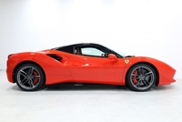 フェラーリ 488GTB 488GTB_LHD(F1DCT_3.9)