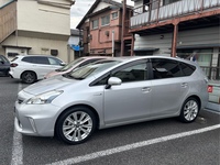 トヨタ プリウスα S_7人乗り(CVT_1.8)