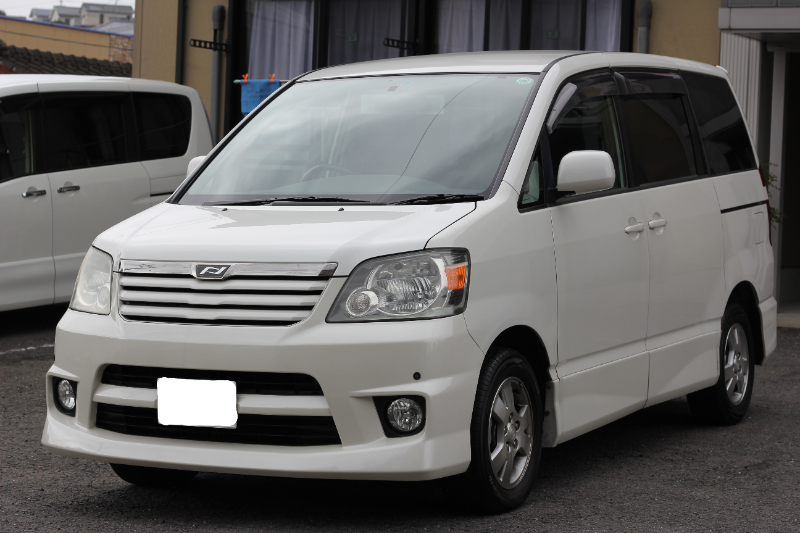 トヨタ ノア S(AT)