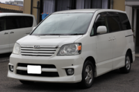 トヨタ ノア S(AT)