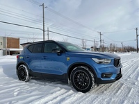 ボルボ XC40 B4 AWD Rデザイン_RHD_AWD(AT_2.0)
