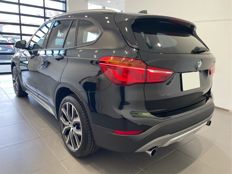 BMW X1 xドライブ 20i xライン_RHD_4WD(AT_2.0)