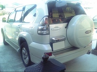 トヨタ ランドクルーザープラド TX_4WD(5ドア_AT_2.7_8人乗)