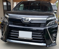 トヨタ ヴォクシー ZS“煌II”_7人乗り_4WD(CVT_2.0)