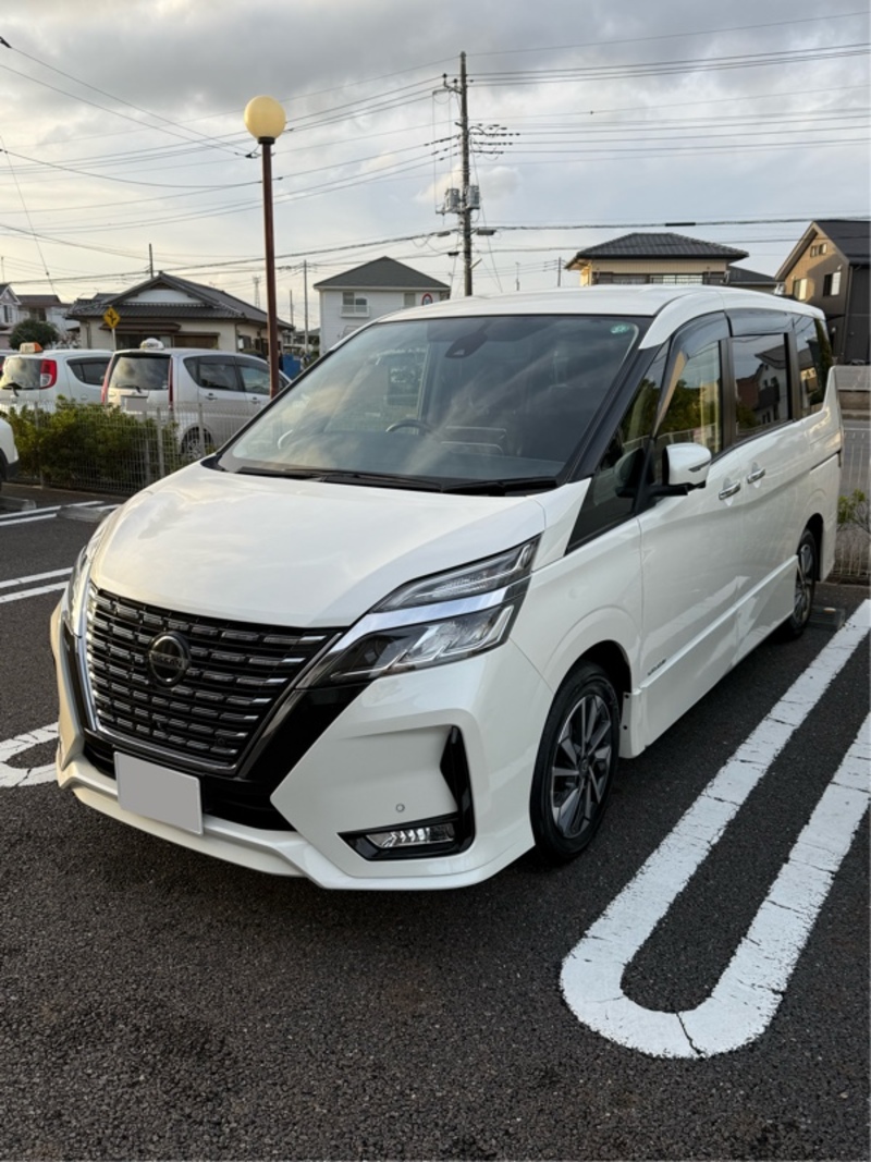 日産 セレナハイブリッド ハイウェイスター V(CVT_2.0_ハイブリッド)