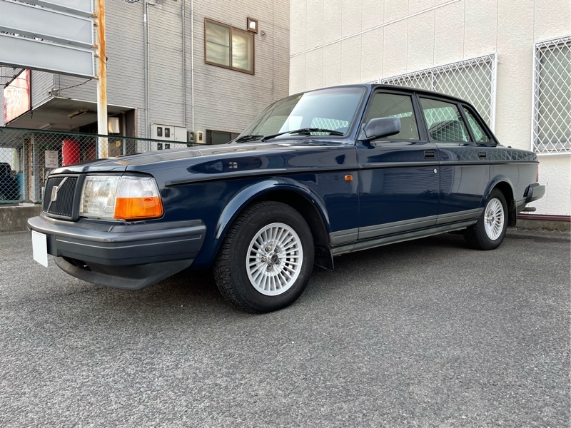 ボルボ 240 セダン 240GL_RHD(AT_2.3)