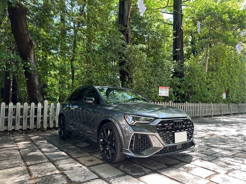 アウディ RS Q3 RS Q3_RHD_4WD(AT_2.5)