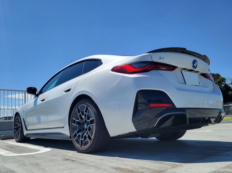 BMW i4 eドライブ40 Mスポーツ_RHD