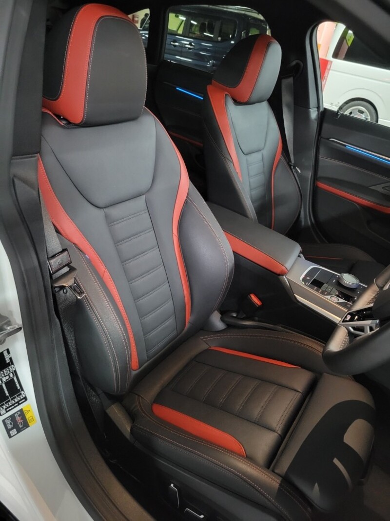 BMW i4 eドライブ40 Mスポーツ_RHD
