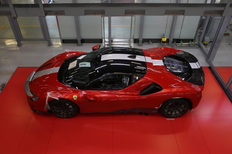 フェラーリ SF90ストラダーレ SF90ストラダーレ アセットフィオラーノ_LHD_4WD(F1DCT_4.0)