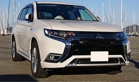 三菱 アウトランダーPHEV G リミテッドエディション_4WD(2.4)