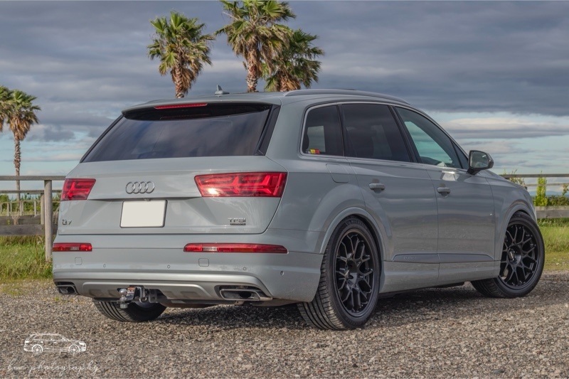 アウディ Q7 3.0 TFSI クワトロ_アダプティブエアサスペンション仕様_RHD_4WD(AT_3.0)